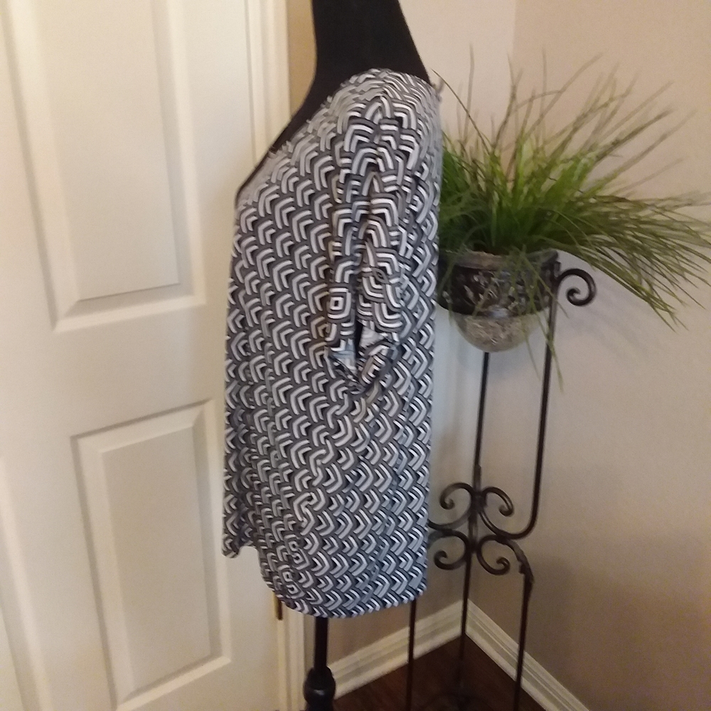 Chico's Ladies Tunic Top - Picture 4 of 7
